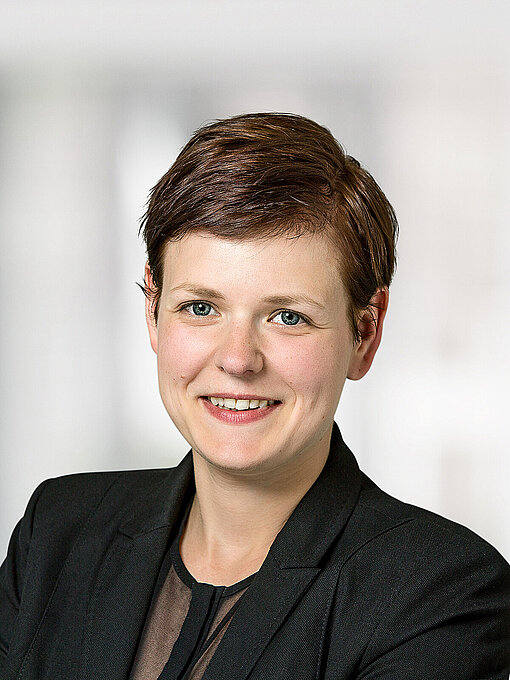 Porträt von Tina Müller